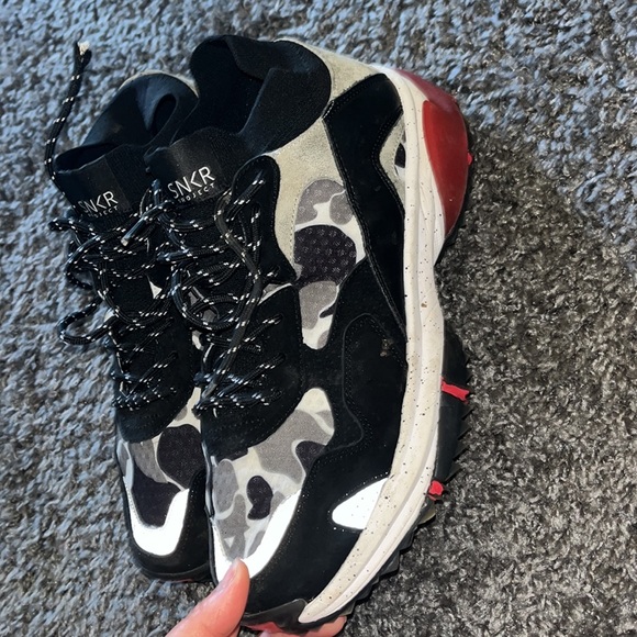 Snkr protect size 12 - Picture 2 of 7